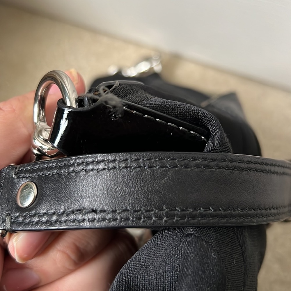 Coach bag in great used condition black - Picture 6 of 10